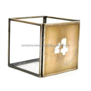 Portavelas votivo de hierro cuadrado con cuentas y acabado dorado para iluminar la decoración del hogar y otros candelabros - Product Image 4