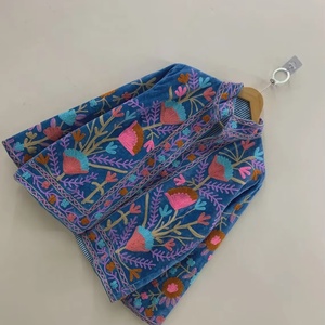 Chaqueta de Terciopelo con Bordado Suzani Indio Azul, Abrigo Boho Suzani, Chaqueta Unisex de Primavera - Product Image 1