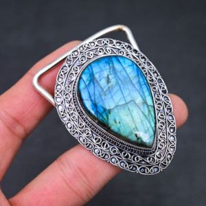 Venta al por mayor de gemas de labradorita azul brillante en forma de cabujón para joyería femenina. - Product Image 1