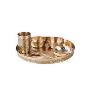 Ensemble de thali de prière en laiton de luxe avec finition haut de gamme, assiette, bols, cuillère et verre pour des cérémonies et rituels religieux élégants - Product Image 4