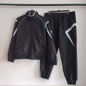 Conjunto Deportivo Cortavientos al por Mayor con Ribete Reflectante para Hombre, Poliéster, Largo Completo - Product Image 1