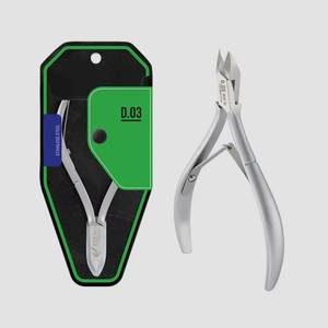 Cortauñas Profesional de Acero Inoxidable D.03, con Apertura de Mandíbula Ancha y Recta para Uñas Gruesas, en Empaque Blister - Product Image 1