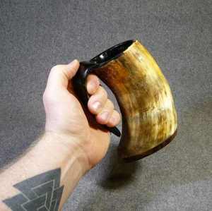 Auténtica Jarra Vikinga de Cuerno para Beber Miel, Cerveza o Cerveza Ale, Ideal para Festivales Renacentistas, Disponible a un Precio Razonable - Product Image 4