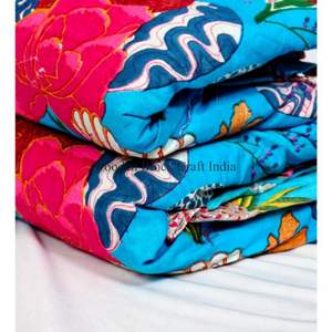 ผ้าฝ้ายเนื้อนุ่มลายดอกไม้ พิมพ์ลายบล็อกอินเดียด้วยมือ ผ้าทำเสื้อผ้าทำมืออินเดีย ผ้าสำหรับเสื้อผ้าฤดูร้อน ขายเป็นหลา - Product Image 3