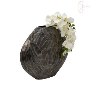 Vase de table en métal décoratif fait main de haute qualité avec un design moderne pour la décoration intérieure de la maison, du restaurant et de l'hôtel - Product Image 6