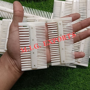 Peigne à barbe en os de buffle à double trame, les peignes en os sont des outils de toilettage traditionnels et écologiques utilisés pour le coiffage des cheveux, etc. - Product Image 3