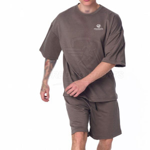 Conjunto de camiseta y pantalones cortos de moda para hombre, estilo moderno, tela suave para uso personalizado. - Product Image 5