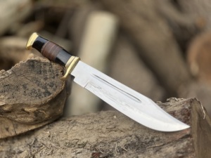 Couteau Bowie artisanal avec lame en acier inoxydable et manche en bois, étui en cuir de qualité supérieure, idéal pour le camping, les cadeaux et les équipements de plein air - Product Image 4