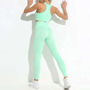 Conjunto Deportivo para Mujer de Alta Calidad Hecho en Pakistán, Bra Deportivo y Leggings con Diseño Moderno, Conjunto de Yoga para Mujer - Product Image 5