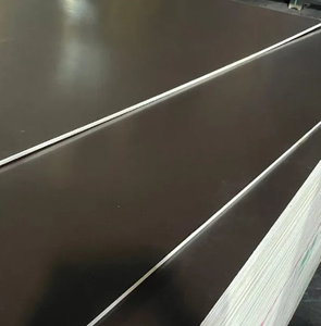 ไม้อัดเคลือบฟิล์มคุณภาพสูงจากไม้สน ราคาโรงงาน เป็นมิตรกับสิ่งแวดล้อม ขนาด 1220x2440x12-15-18-21 มม. กันน้ำได้ มาตรฐาน E1 สำหรับงานก่อสร้าง - Product Image 4