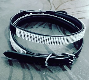 Collier de chien fait à la main motif solide Bling Bling personnalisé en cuir rembourré avec décoration en dentelle cristal strass Design pour animaux de compagnie - Product Image 5