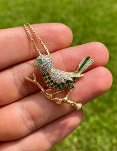 จี้รูปนกพิราบชุบทอง 14K จาก SV JEWELS ประดับเพชรธรรมชาติและมรกต สไตล์ฮิปฮอป ของขวัญสำหรับทุกเพศ เหมาะสำหรับงานแต่งงาน/งานปาร์ตี้ - Product Image 2