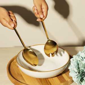 Cuillère de service élégante en métal avec finition dorée et manche noir pour un ensemble de couverts élégant pour la maison, les restaurants et les buffets - Product Image 6