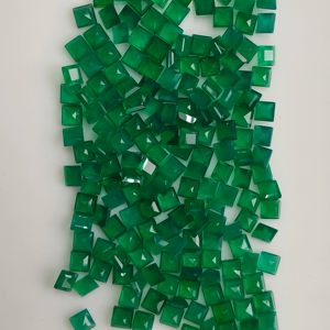 พลอยออนิกซ์สีเขียวธรรมชาติ 4 มม. ทรงสี่เหลี่ยมเจียระไนแบบสเต็ปคัท คุณภาพดีที่สุด พลอยเม็ดเดี่ยวสำหรับทำเครื่องประดับ ผลิตภัณฑ์จากเรดเมาน์เทนเจมส์ - Product Image 3