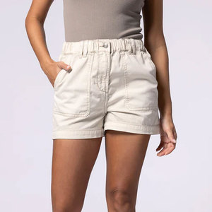 Shorts Ava pour femmes, finition durable avec toucher doux à l'intérieur, parfaits pour les longues heures d'utilisation et les moments décontractés. - Product Image 6