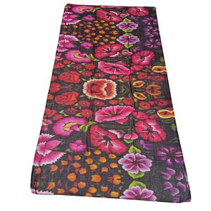 Pañuelos de Mujer con Diseño Floral Impresionista y Hojas de Argyle, Personalizables, 100% Modal y Algodón, Diseño de Lujo, Textura Suave Exclusiva e Innovadora - Product Image 6