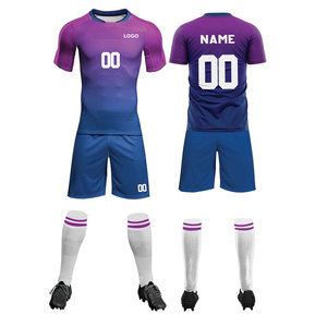 Maillots de football rétro en gros – Uniformes de football respirants pour hommes - Product Image 1