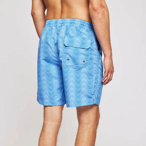 กางเกงว่ายน้ำชายหาดสำหรับผู้ชาย แบรนด์ส่วนตัว สีและโลโก้สั่งทำได้ รุ่นปี 2026 คุณภาพระดับมืออาชีพ แห้งเร็ว พร้อมซับในตาข่าย - Product Image 3