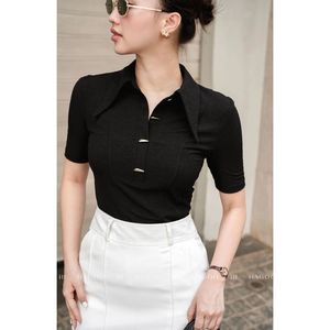 Camiseta de Manga Corta con Cuello y Botones para Mujer, de Algodón Sólido, Ajustada, Tejida, para Oficina o Uso Casual, A8128, Venta al Por Mayor - Product Image 2