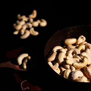 เม็ดมะม่วงหิมพานต์ฮาลาล BRC เกรด W450 คุณภาพพรีเมียม ได้รับการรับรองมาตรฐานออร์แกนิกจาก USDA/EU จากแอฟริกา เม็ดมะม่วงหิมพานต์ทั้งเม็ด คุณภาพสูง - Product Image 5