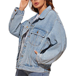 Chaqueta Vaquera Holgada de Moda para Mujer, Lavado Claro con Decoración de Botones, Éxito de Ventas para Primavera, Verano e Invierno - Product Image 6