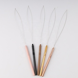 Outil de pose et d'entretien de haute qualité pour extensions capillaires - Product Image 2