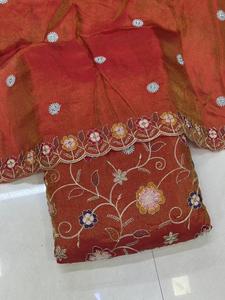 Broderie de perles sur tissu viscose, travail multicolore - Product Image 6