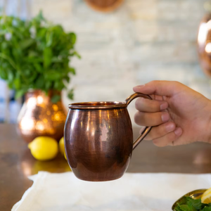 Mug Moscow Mule individuel en acier martelé écologique plaqué cuivre avec poignée 500 ml/16 oz pour la maison et le bureau - Product Image 2
