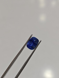 Gemas AJ de Alta Calidad, Zafiro Azul Profundo, Corte Rectangular, Lote IGI al por Mayor, Natural Pulido, de Sri Lanka, Suelto, 4.02 CT, con Juego de Color - Product Image 1