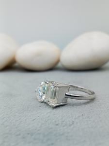 Bague classique en or massif 18 carats pour femme, avec perle et émeraude, diamant de laboratoire 2 carats VVS/VS EF avec certificat IGI - Product Image 4