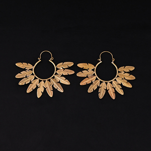 Pendientes de Aro con Plumas en Latón Chapado en Oro, Tamaño 67x78MM, Modernos para Mujer - Product Image 2
