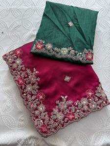 Sari de Diseño para Mujer con Bordado Floral |   Sari Étnico Premium para Fiestas y Bodas con Blusa a Juego |   Sarees Indios al por Mayor - Product Image 5