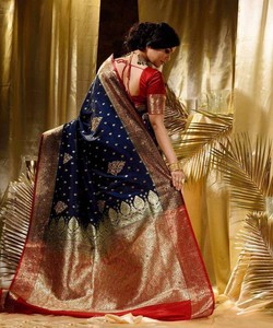Sari Tradicional Indio de Seda Modal y Algodón, con Borde Azul y Dorado, para Bodas y Fiestas, Estilo Banarasi, Largo hasta el Suelo, para Mujer - Product Image 5