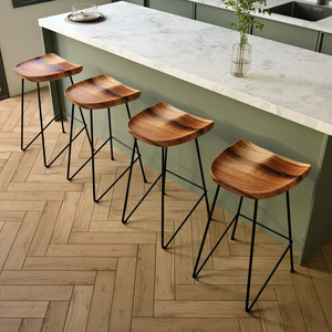 Tabouret de comptoir rustique en noyer massif, design moderne et minimaliste, siège en bois artisanal, base en métal, meuble stable - Product Image 4