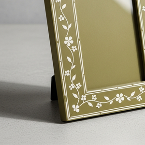 Cadre photo artisanal beige en os incrusté avec motif floral vigne – Cadre décoratif de luxe pour la maison et le bureau - Product Image 4