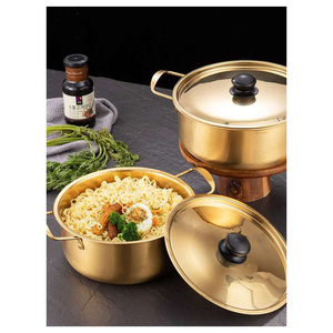 Casserole de service en acier inoxydable avec accents dorés de qualité supérieure et couvercle à maintien de la chaleur - Product Image 3