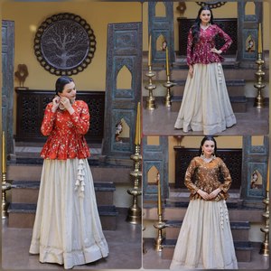 Blusa de diseñador para boda con lentejuelas y bordados, y lehenga con lentejuelas, bordados Zari y adornos de espejo. - Product Image 1