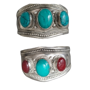 Brazaletes de Aleación de Cobre Plateado en Plata Blanca con Corazón Romántico y Turquesa para Unisex - Product Image 3