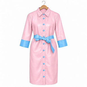 Vestido Casual de Uso Diario con Cuello Camisero, Largo hasta la Rodilla, Ajustado, con Cinturón y Puños en Contraste de la Marca HMR Sorority Sisterhood - Product Image 5