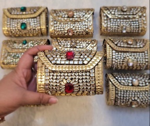 Mini Bolso de Mano Kundan de Latón, Chapado en Oro, Hecho a Mano, para Eventos Nocturnos, con Forma Personalizada, Cierre de Hebilla con Diamantes, de f s I Uttar Pradesh - Product Image 6