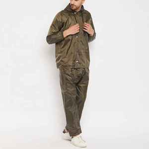 Traje de Protección Avanzado Contra Tormentas, Puntos de Refuerzo, Ropa Impermeable Resistente, Chaqueta y Traje para Lluvia - Product Image 4