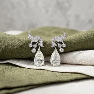 Pendientes de Diamantes Cultivados en Laboratorio con Corte Pera, Estilo Art Deco Clásico, Shivay Star Diamond, Piedras Brillantes, Chapados en Oro, Regalo para Bodas y Fiestas - Product Image 1