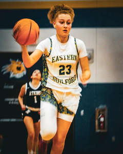 Conjunto de camiseta de baloncesto personalizado, transpirable, diseña tu propia ropa de baloncesto juvenil para hombres y mujeres - Product Image 1