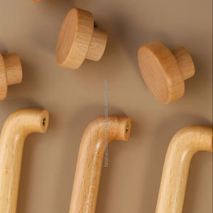 Poignée en bois massif Style nordique japonais armoire armoire tiroir porte en bois porte d'armoire poignée en bois massif par FWE - Product Image 1