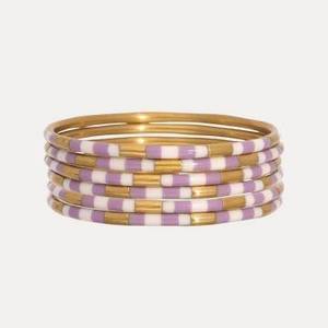 Bracelets en résine de qualité supérieure avec incrustation élégante en laiton, bijoux de costume multicolores pour un port élégant - Product Image 1