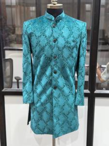 Sherwani pour homme bleu sarcelle avec motif diamanté à paillettes, coupe classique, longueur genou, tenue traditionnelle indienne et pakistanaise pour mariage - Product Image 1