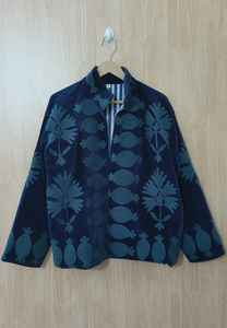 Chaqueta de Terciopelo Indio con Bordado Floral, Chaqueta Corta con Forro de Algodón, Chaqueta Suzani Hecha a Mano, Abrigo para Mujer - Product Image 2