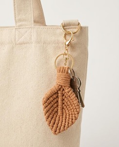 Colorful <b>Macrame</b> Leaf Keychain Decorative Object For Handbag And Car Key Styling Purpose Key Organizer Wholesale From India - Product Image 3