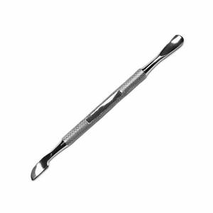 Empujadores de cutículas al por mayor con acabado de brillo, de 4.5 y 5 pulgadas, para uso profesional en salones de belleza. - Product Image 2