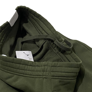 Pantalon de jogging en coton vert olive avec poignets élastiques et poches latérales pour hommes - Product Image 6
